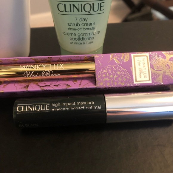 Beauty Bundle: Clinique & Winky Lux 3-piece bundle - Picture 3 of 4